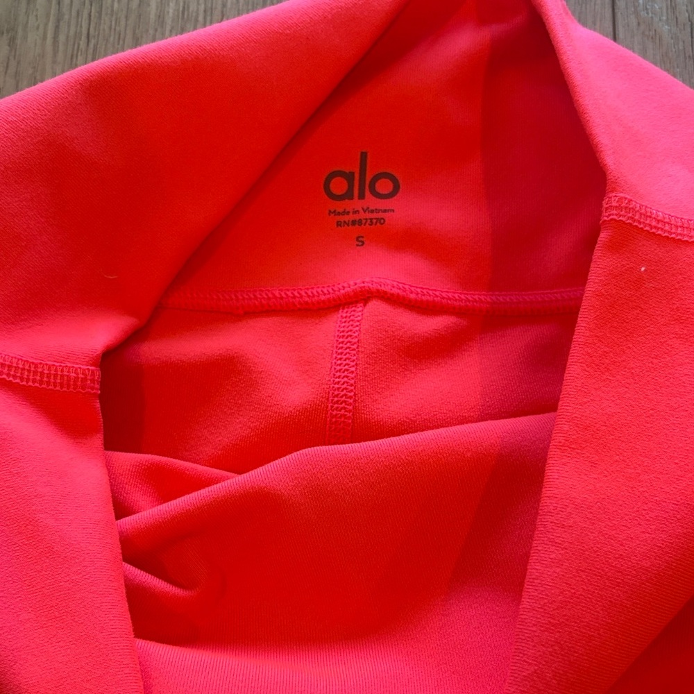 ALO Yoga Women’s Neon Pink High-Waist Bike Shorts - Picture 3 of 4